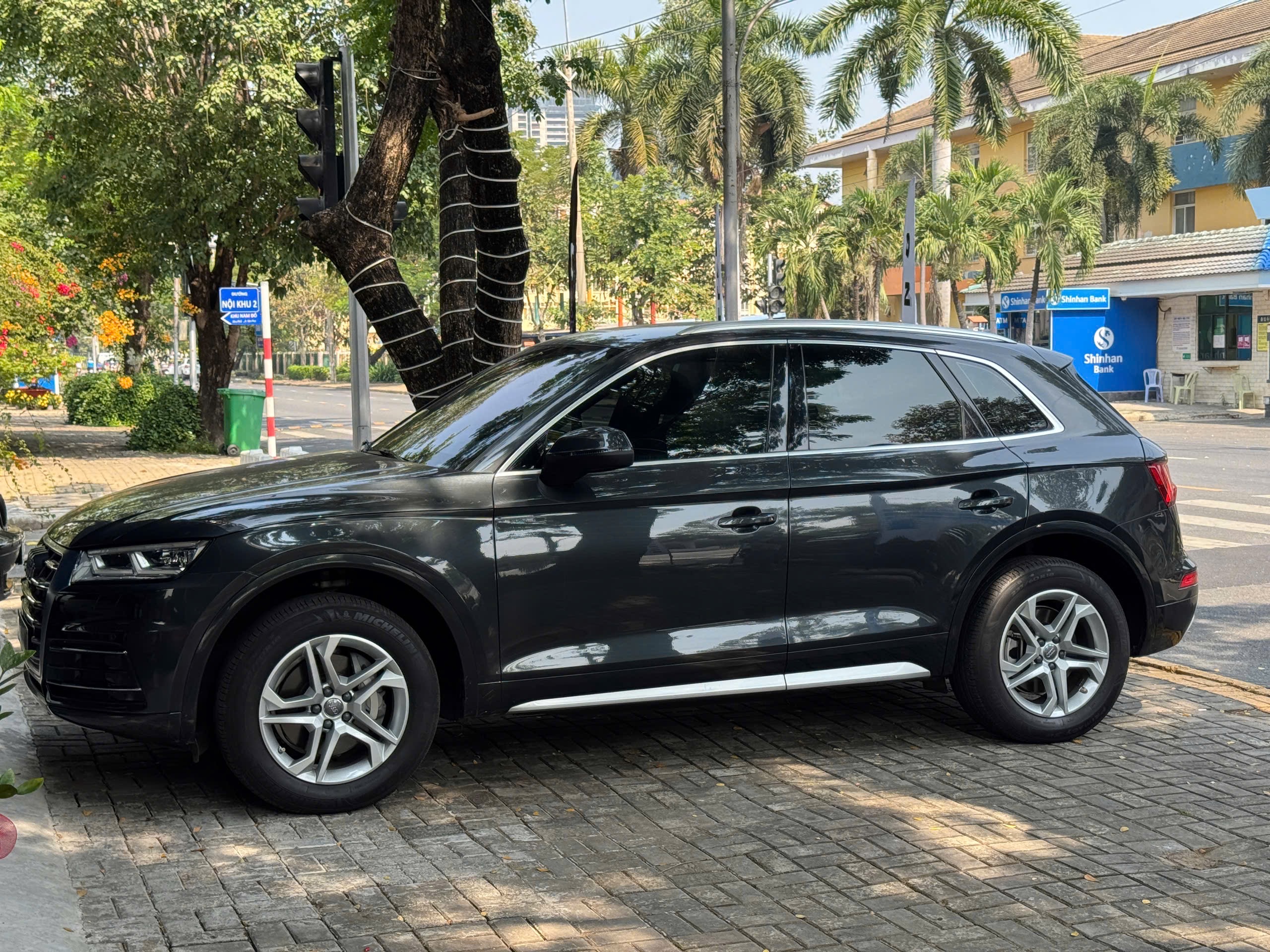 AUDI Q5